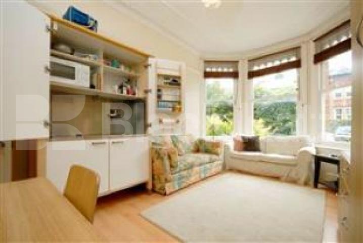 			NEW INSTRUCTION!, Studio Apartment, 1 bath, 1 reception Studio			 Ferme Park Road, CROUCH END